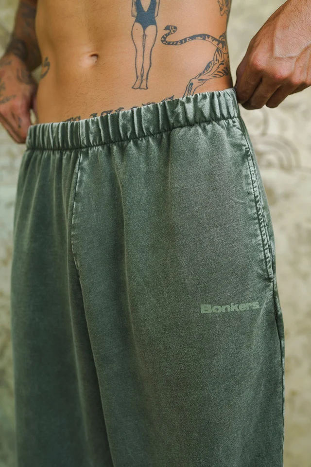 olive-faded-loose-fit-pants-xs-bonkerscorner-store-33693670539364_640x_crop_center